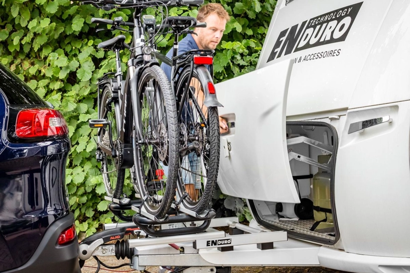 Fietsendragers op dissel