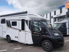 camper - Bürstner Limited T 690 G AUTOMAAT, hefbed
